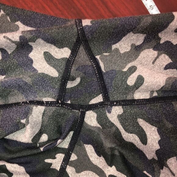 Fabletics XL Camo Green Charcoal Gray Define 7/8 High Waist PowerHold Leggings - Picture 11 of 12